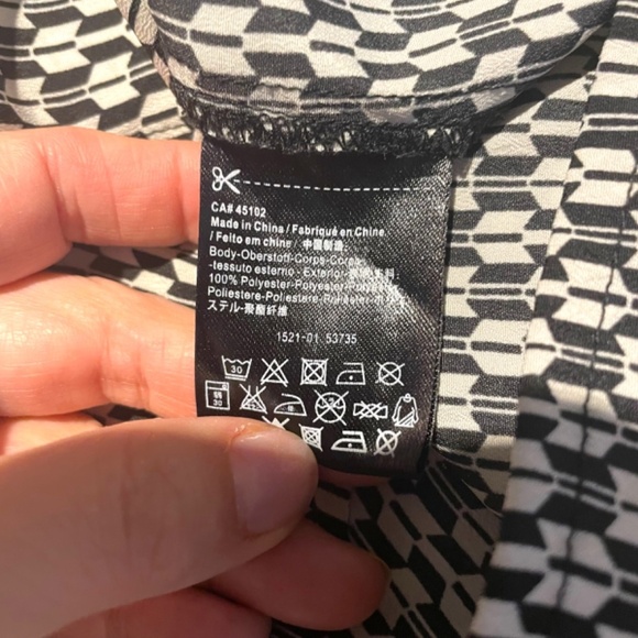 Black & White Woven Blouse - Picture 7 of 9